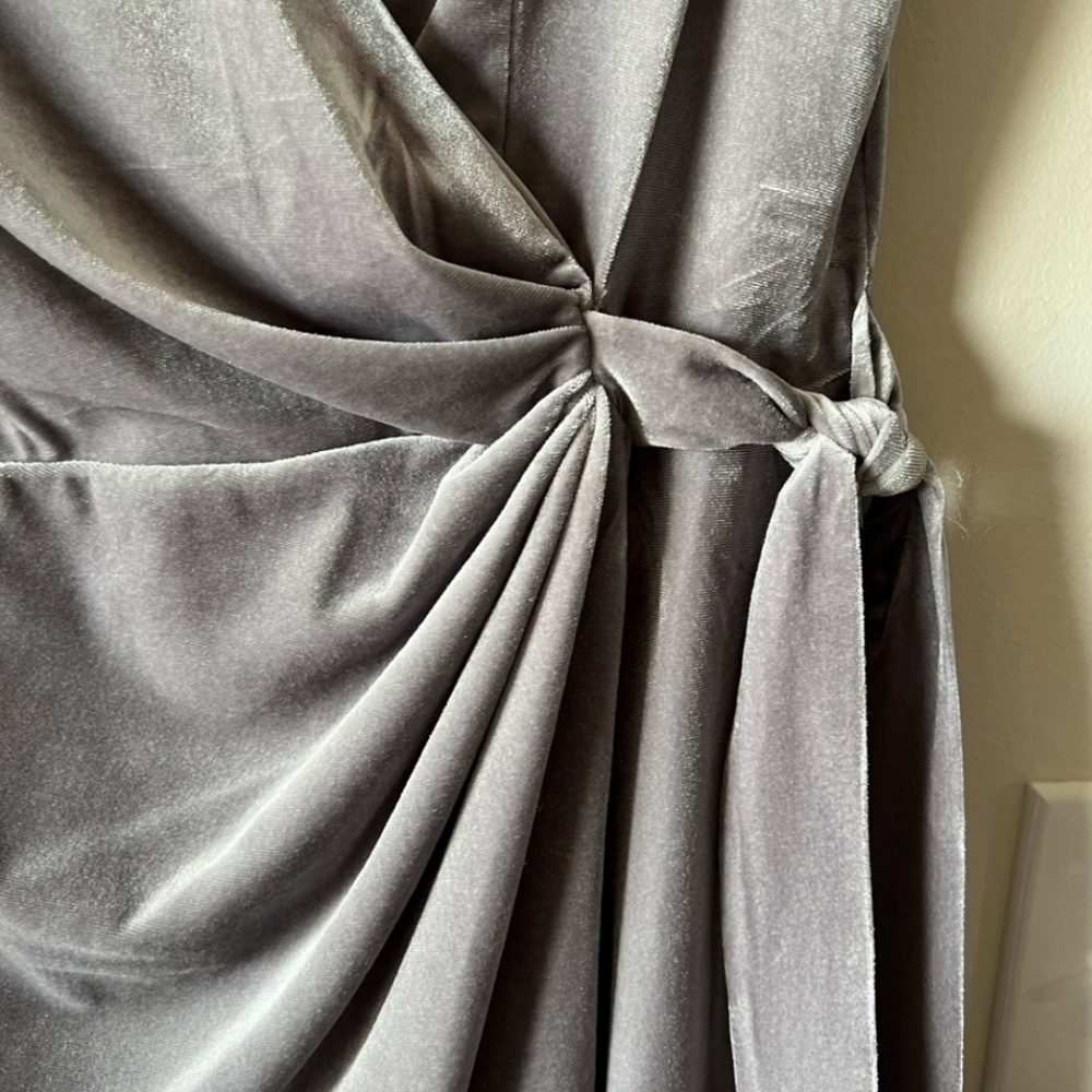 MAGGY LONDON | Velvet Wrap Dress - Picture 5 of 7
